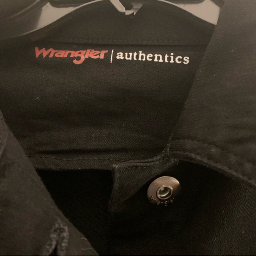 🛑SOLD Black Denim Jacket Women’s M. Wrangler Authentics Brand - Picture 5 of 6
